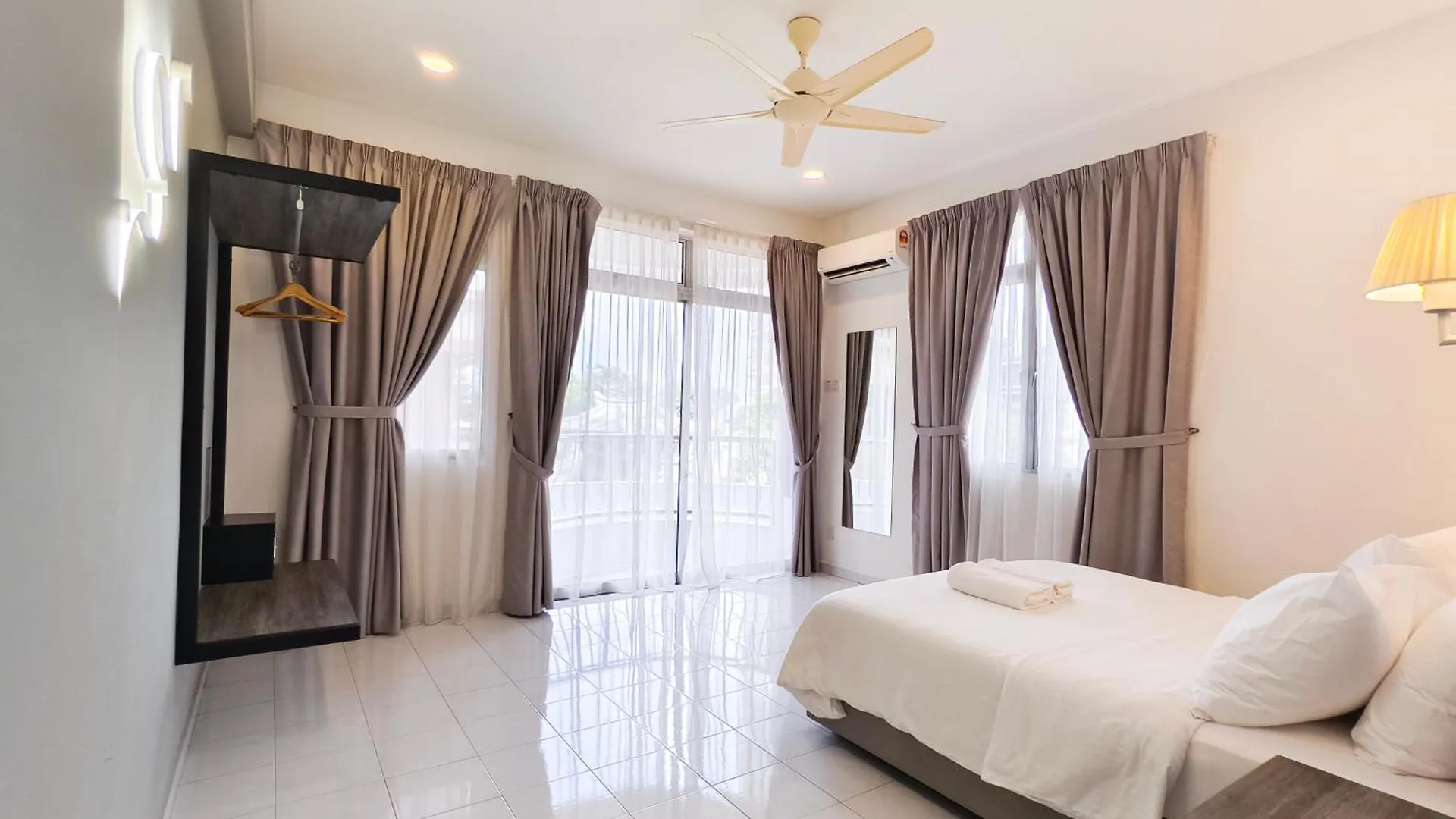 Apartament 3 Concordia @ Gurney George Town