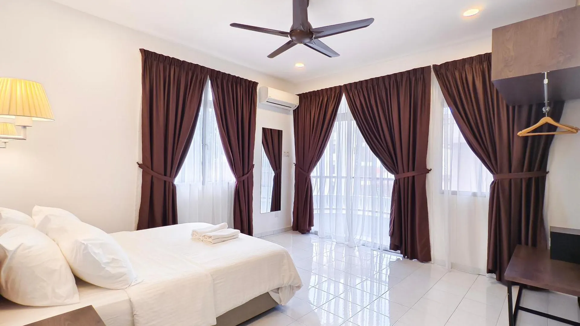 Apartament 3 Concordia @ Gurney George Town
