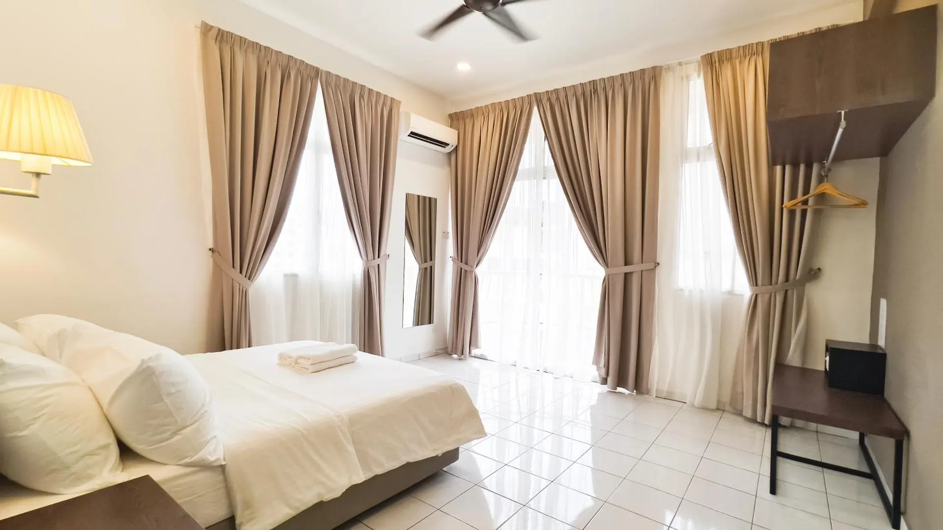 Apartament 3 Concordia @ Gurney George Town