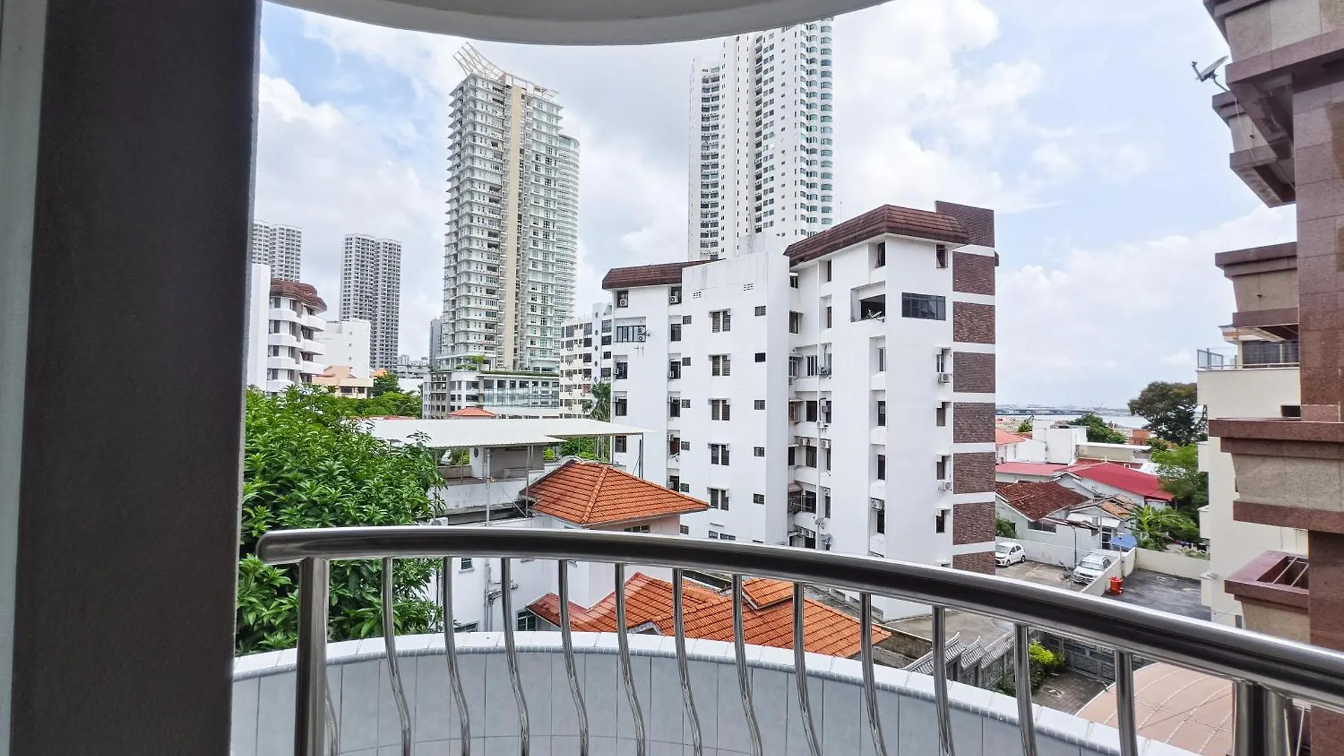 Apartament 3 Concordia @ Gurney George Town