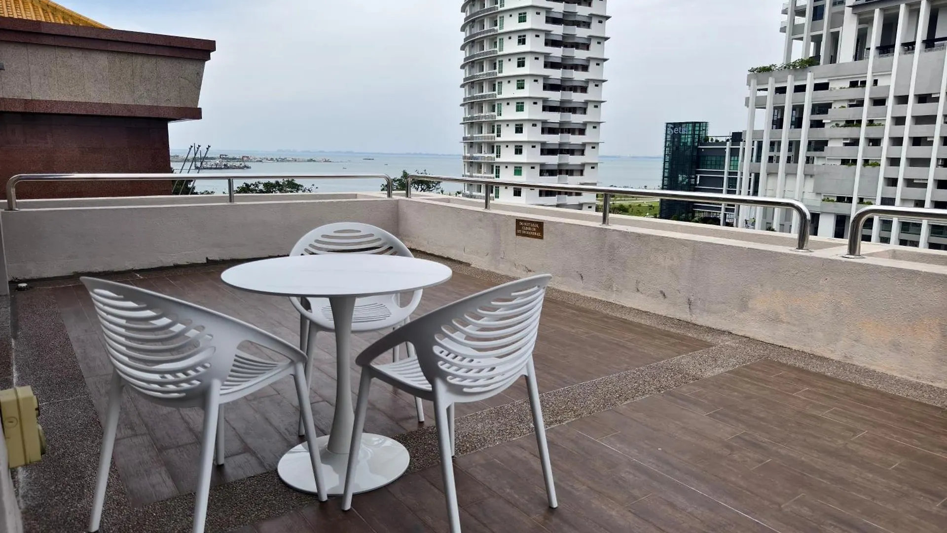 Apartament 3 Concordia @ Gurney George Town